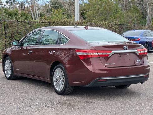 Used 2013 Toyota Avalon XLE Premium image 3