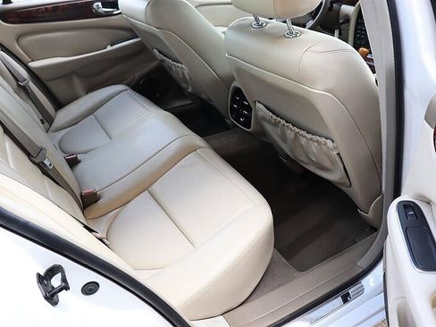 Used 2004 Jaguar XJ8 RWD image 13