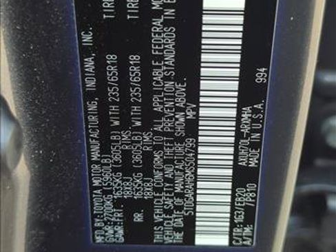 Certified 2021 Toyota Highlander XLE FWD image 30