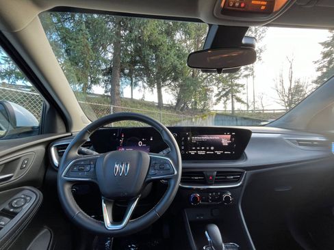 Used 2025 Buick Encore GX Preferred image 33