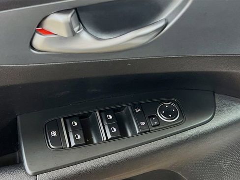 Certified 2021 Kia Forte LXS FWD image 17
