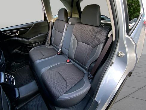Used 2020 Subaru Forester Premium AWD/4WD image 21