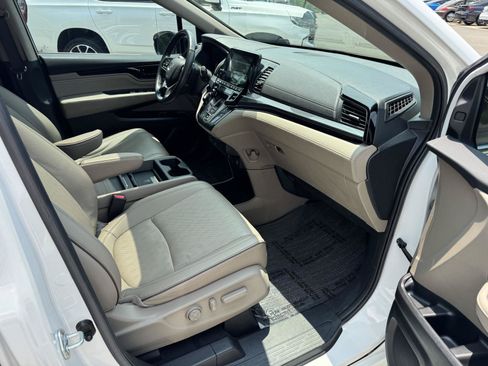 Used 2023 Honda Odyssey Elite image 18