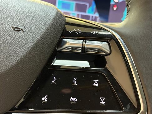 New 2026 Cadillac Lyriq Sport AWD/4WD image 30