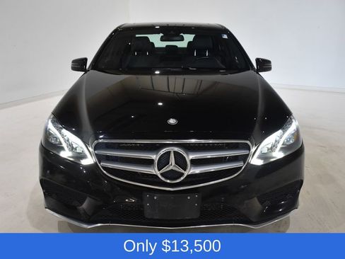 Used 2016 Mercedes-Benz E 400 4MATIC Sedan image 2