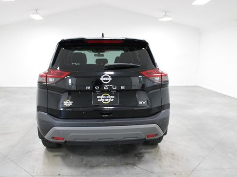 Used 2023 Nissan Rogue SV FWD image 8