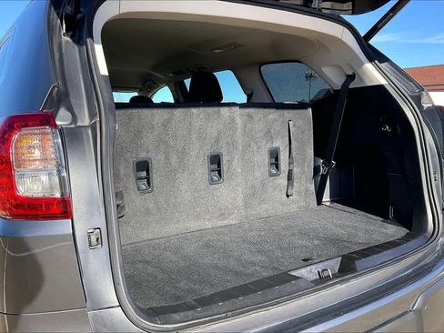 Used 2022 Subaru Ascent Premium w/ Convenience Package image 18