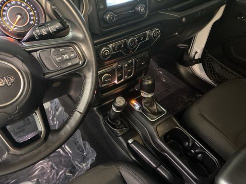 Used 2019 Jeep Wrangler Unlimited Sport S image 16