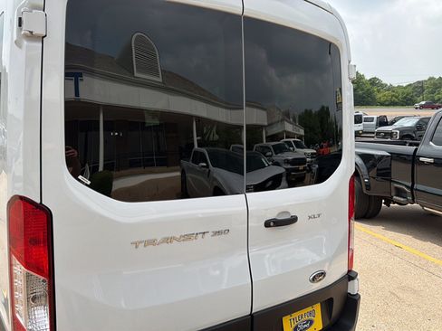 Used 2025 Ford Transit 350 XLT RWD image 7