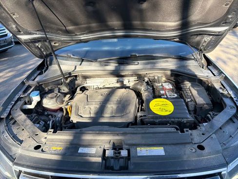 Used 2023 Volkswagen Tiguan S image 39