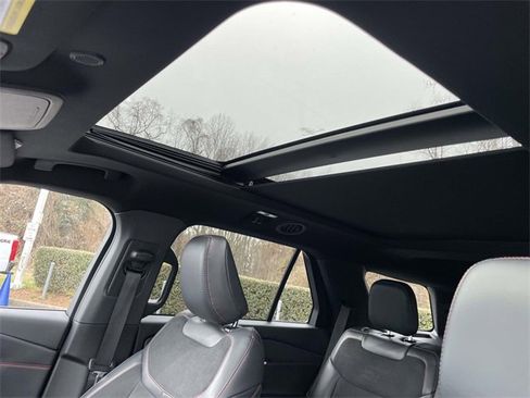 Used 2025 Ford Explorer ST w/ Sun And Sound Package image 7