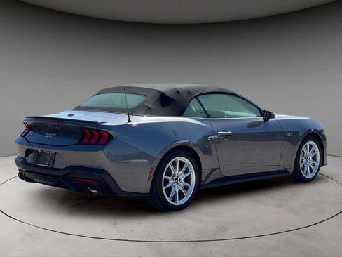Used 2025 Ford Mustang GT Premium RWD image 9