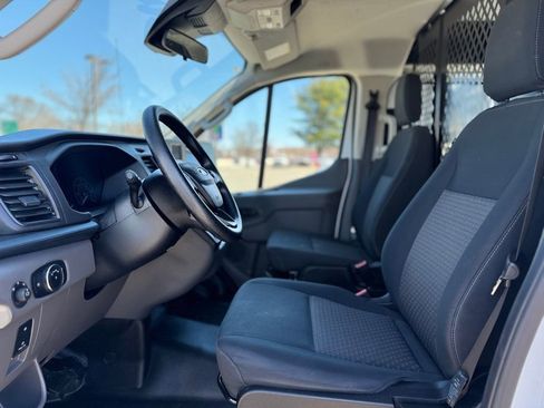 Used 2024 Ford Transit 250 Low Roof AWD w/ Exterior Upgrade Package image 16