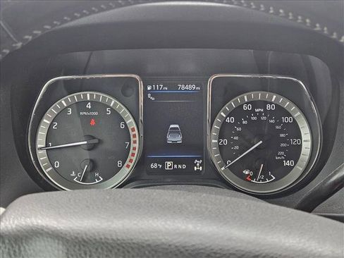 Used 2019 Nissan Titan PRO-4X AWD/4WD image 11