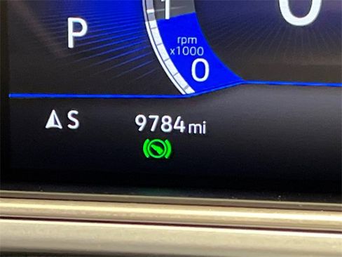 Certified 2025 Volkswagen Taos SE image 23