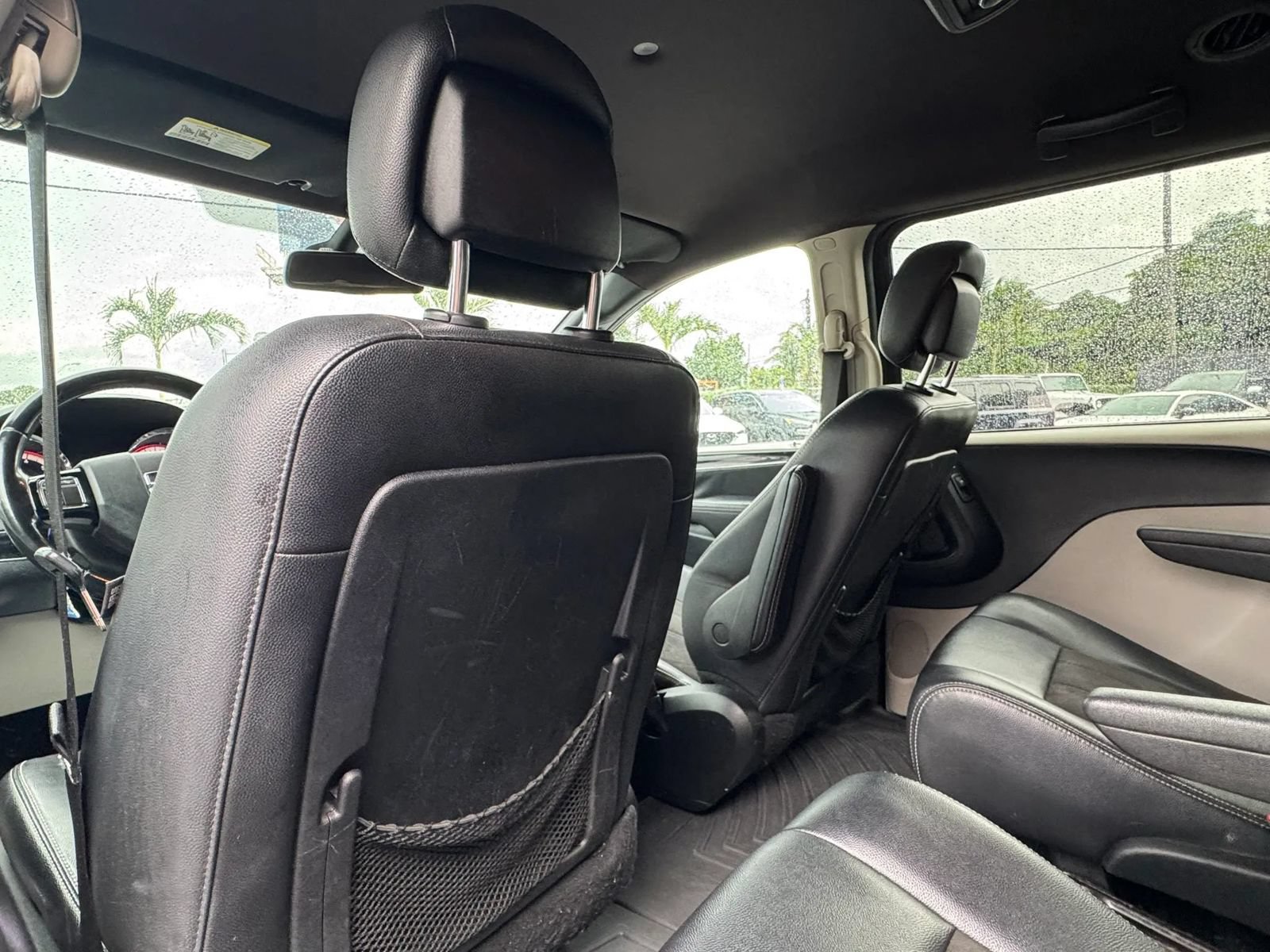 Used 2019 Dodge Grand Caravan SXT FWD image 32