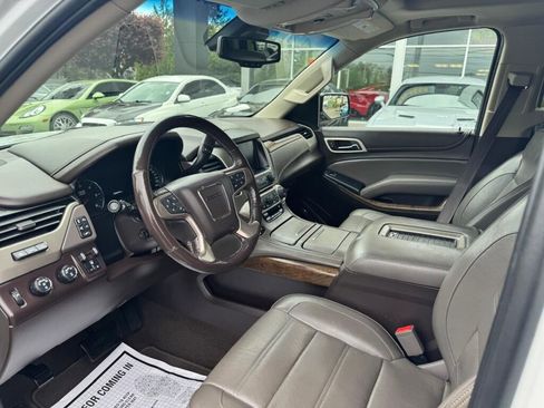 Used 2018 GMC Yukon Denali w/ Denali Ultimate Package AWD/4WD image 9