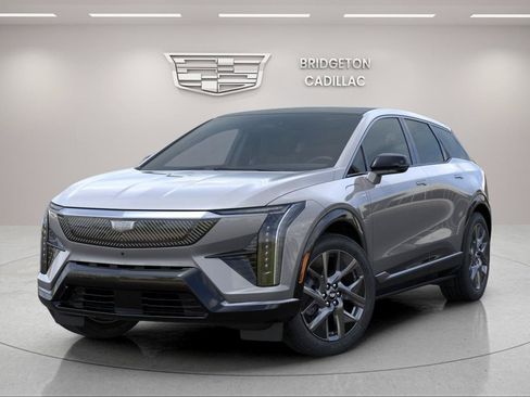 New 2026 Cadillac Optiq Luxury 1 w/ LPO, Floor Liner Package AWD/4WD image 7