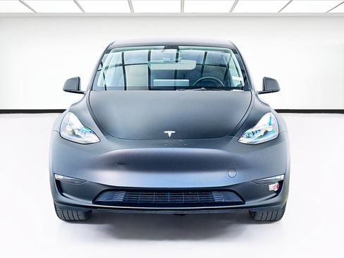 Used 2024 Tesla Model Y Long Range AWD/4WD image 2
