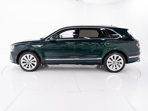 Certified 2025 Bentley Bentayga Extended Wheelbase image 2