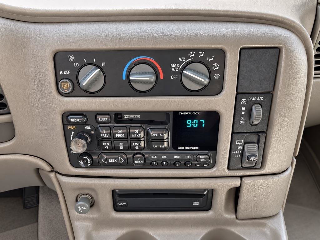 Used 2004 Chevrolet Astro w/ LS Preferred Equipment Group RWD image 20