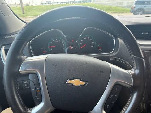 Used 2017 Chevrolet Traverse LT AWD/4WD image 8