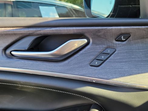 Used 2021 Jeep Grand Cherokee L Overland w/ Advanced Protech Group III image 28