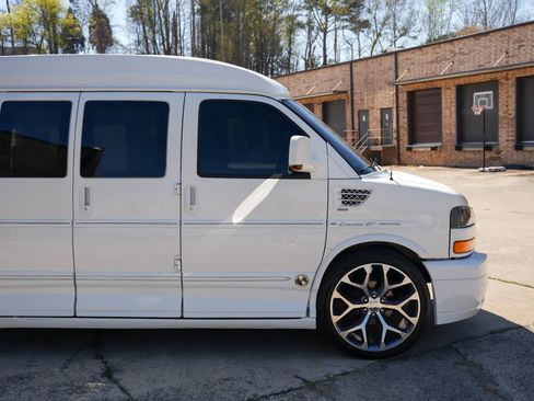 Used 2012 GMC Savana 1500 RWD image 20