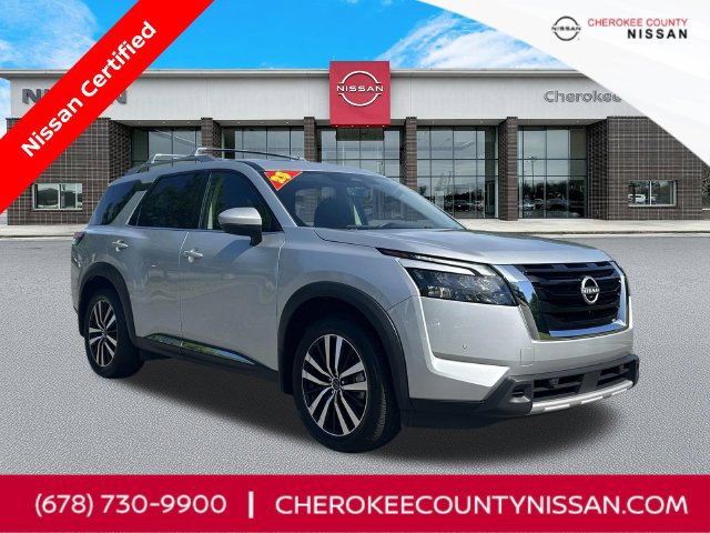Certified 2025 Nissan Pathfinder Platinum FWD image 1