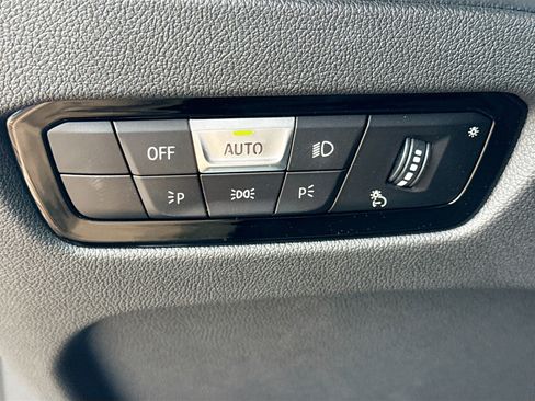 Used 2024 BMW 230i Coupe w/ M Sport Package RWD image 35
