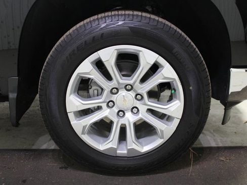 Used 2024 Chevrolet Silverado 1500 LTZ image 29