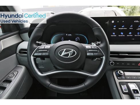 Used 2024 Hyundai Palisade SEL FWD image 17