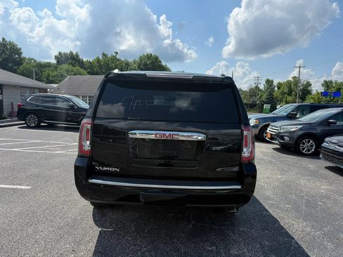 Used 2018 GMC Yukon Denali w/ Denali Ultimate Package AWD/4WD image 4