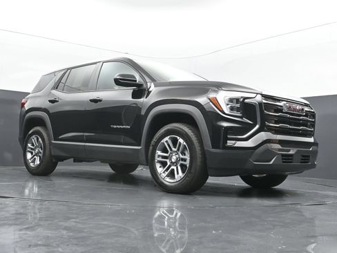 Used 2025 GMC Terrain Elevation AWD/4WD image 42