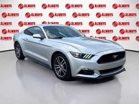 Used 2016 Ford Mustang Premium RWD image 3