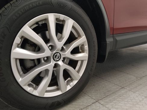 Used 2021 Nissan Rogue Sport SV FWD image 31