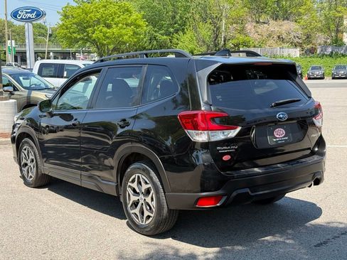 Used 2020 Subaru Forester Premium AWD/4WD image 10
