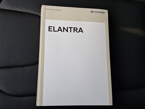 Certified 2023 Hyundai Elantra Limited image 30