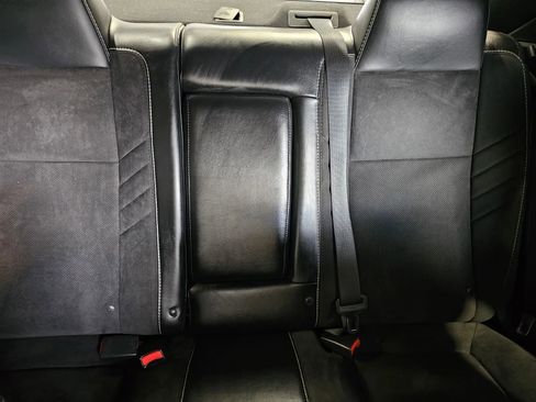 Used 2016 Dodge Challenger SRT Hellcat RWD image 8