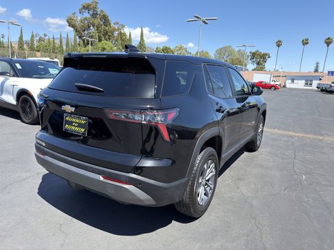 Used 2026 Chevrolet Equinox LT image 8