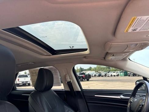 Used 2020 Ford Fusion Titanium FWD image 10