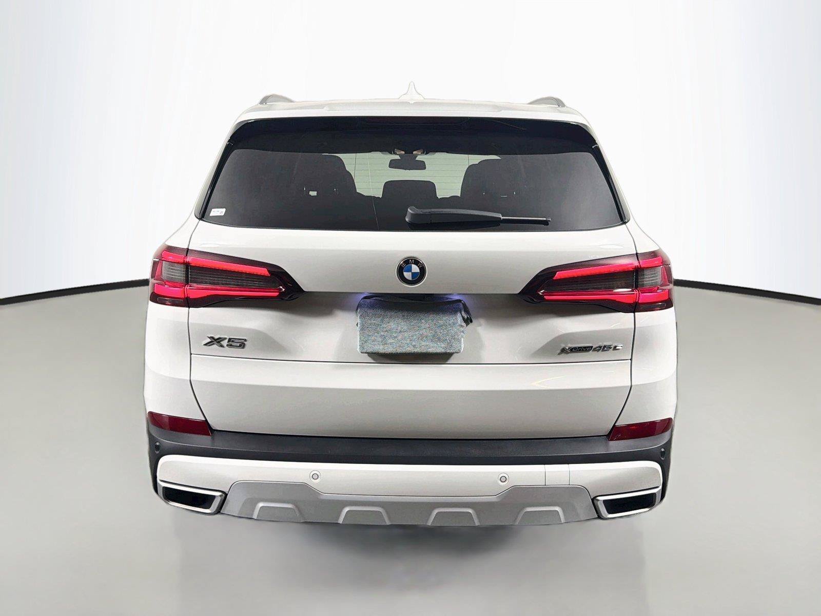 Used 2021 BMW X5 xDrive45e w/ Parking Assistance Package AWD/4WD image 7