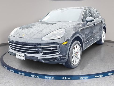 Used 2022 Porsche Cayenne image 1