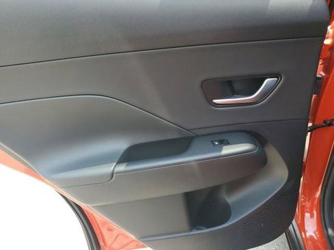 Certified 2025 Hyundai Kona Limited AWD/4WD image 19