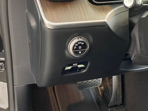 Used 2026 Mercedes-Benz C 300 4MATIC Sedan image 24