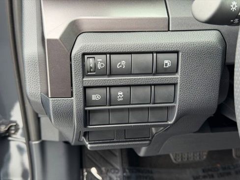 Certified 2025 Toyota 4Runner SR5 AWD/4WD image 24