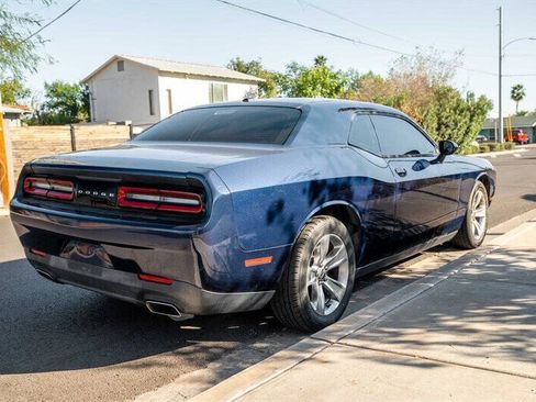Used 2016 Dodge Challenger SXT RWD image 5