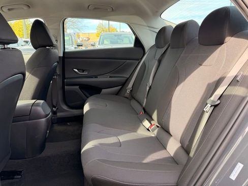 New 2026 Hyundai Elantra SE image 24