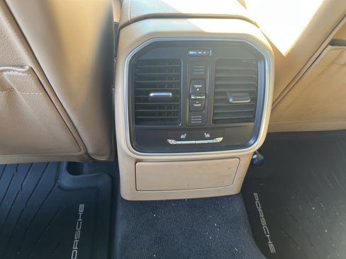 Used 2017 Porsche Macan S image 20