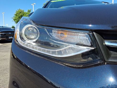 Used 2022 Chevrolet Trax LT w/ Driver Confidence Package AWD/4WD image 9